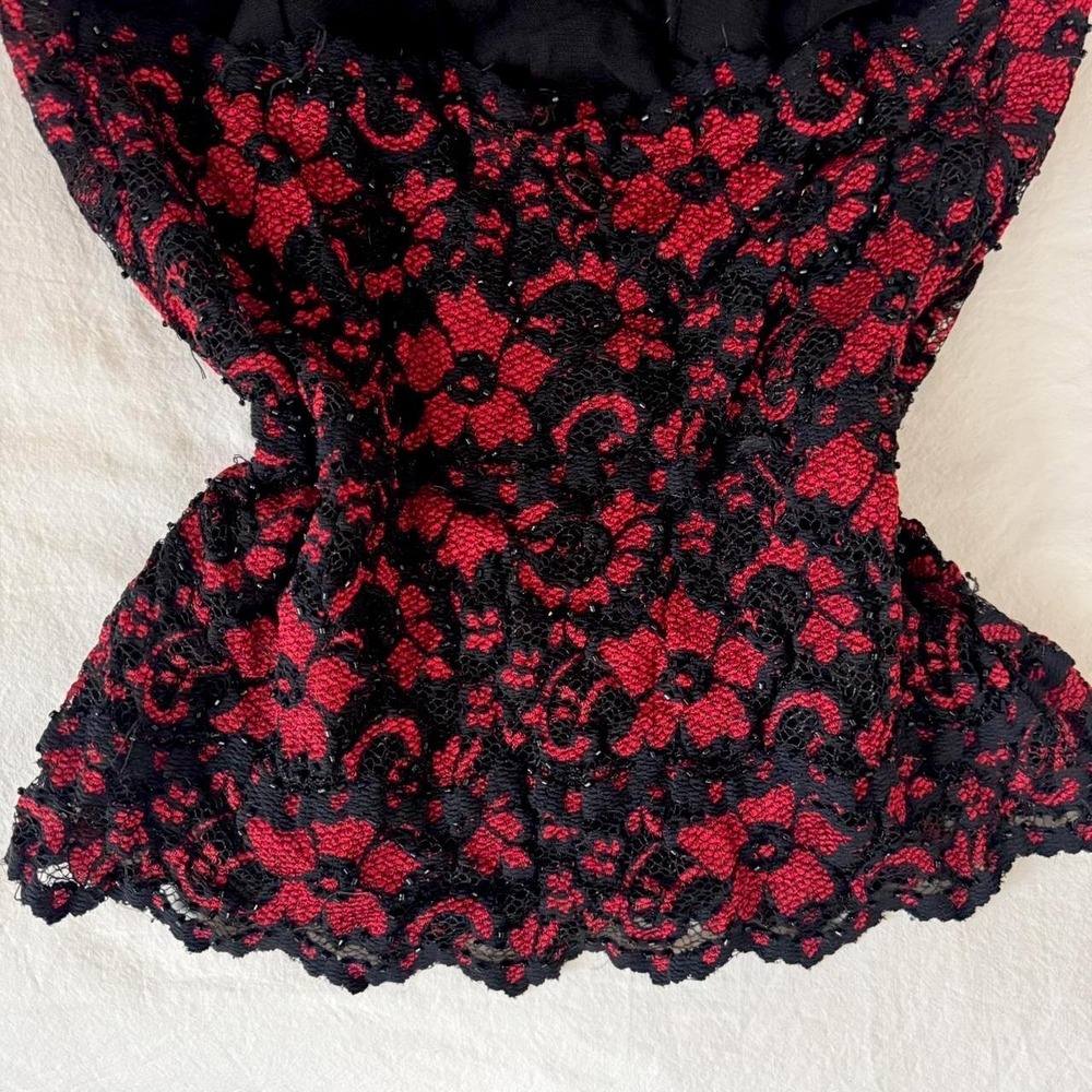 Y2K 2000s Cachè Mall Goth Black and red lace beaded halter top - Picture 6 of 7